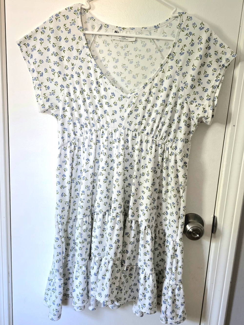 No Boundaries Floral Babydoll Dress XL 16-18 White Blue Ditsy Print Tiered Mini